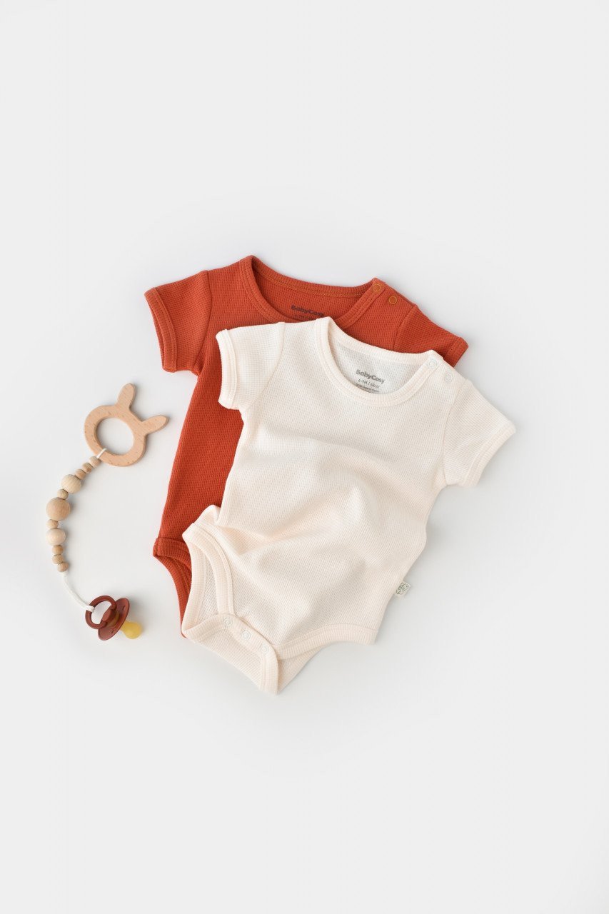 Set 2 body-uri bebe unisex -100% bumbac organic - Scortisoara/Ecru