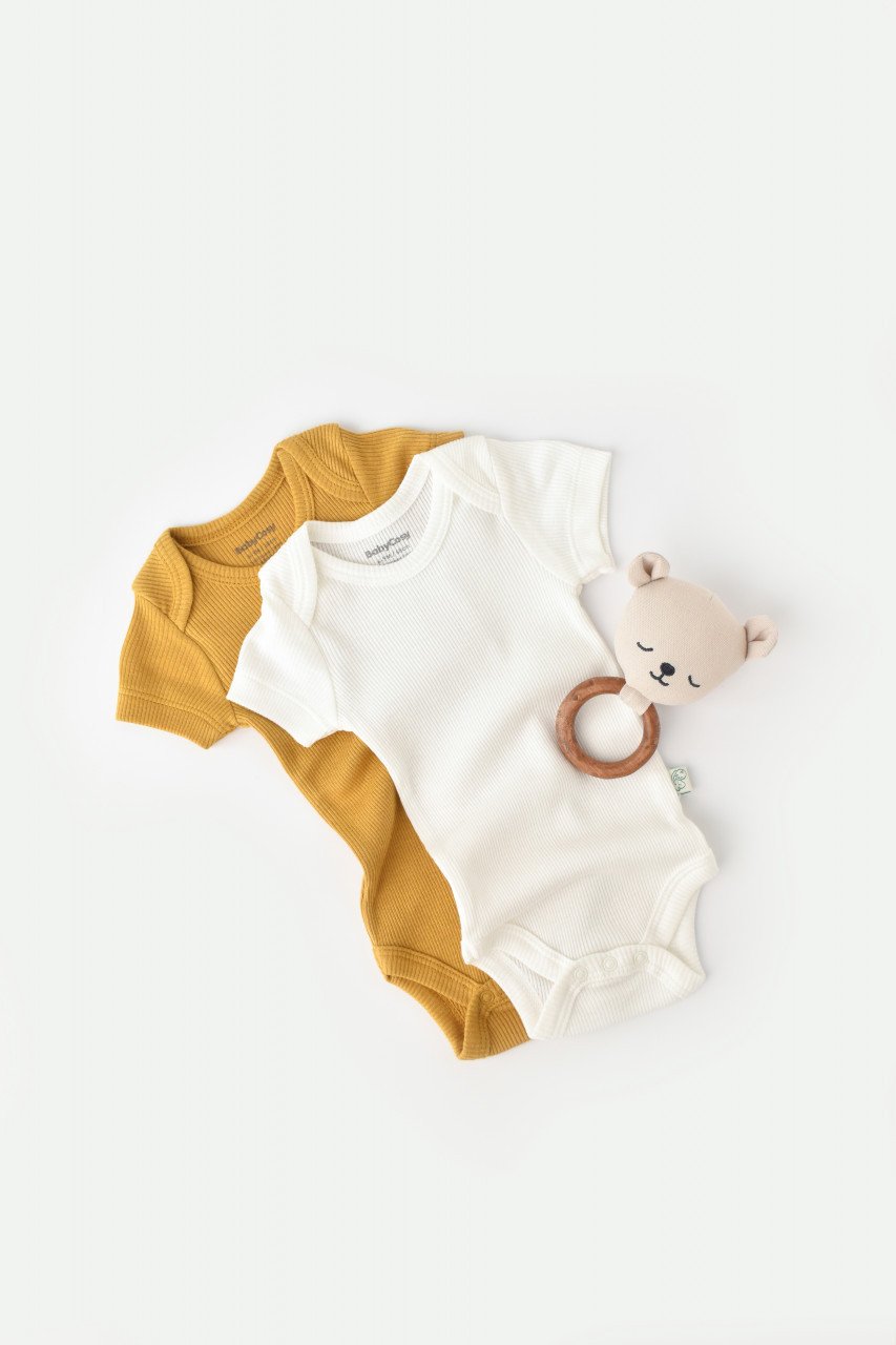 Set 2 body-uri bebe unisex din bumbac organic si modal - Mustar/Ecru