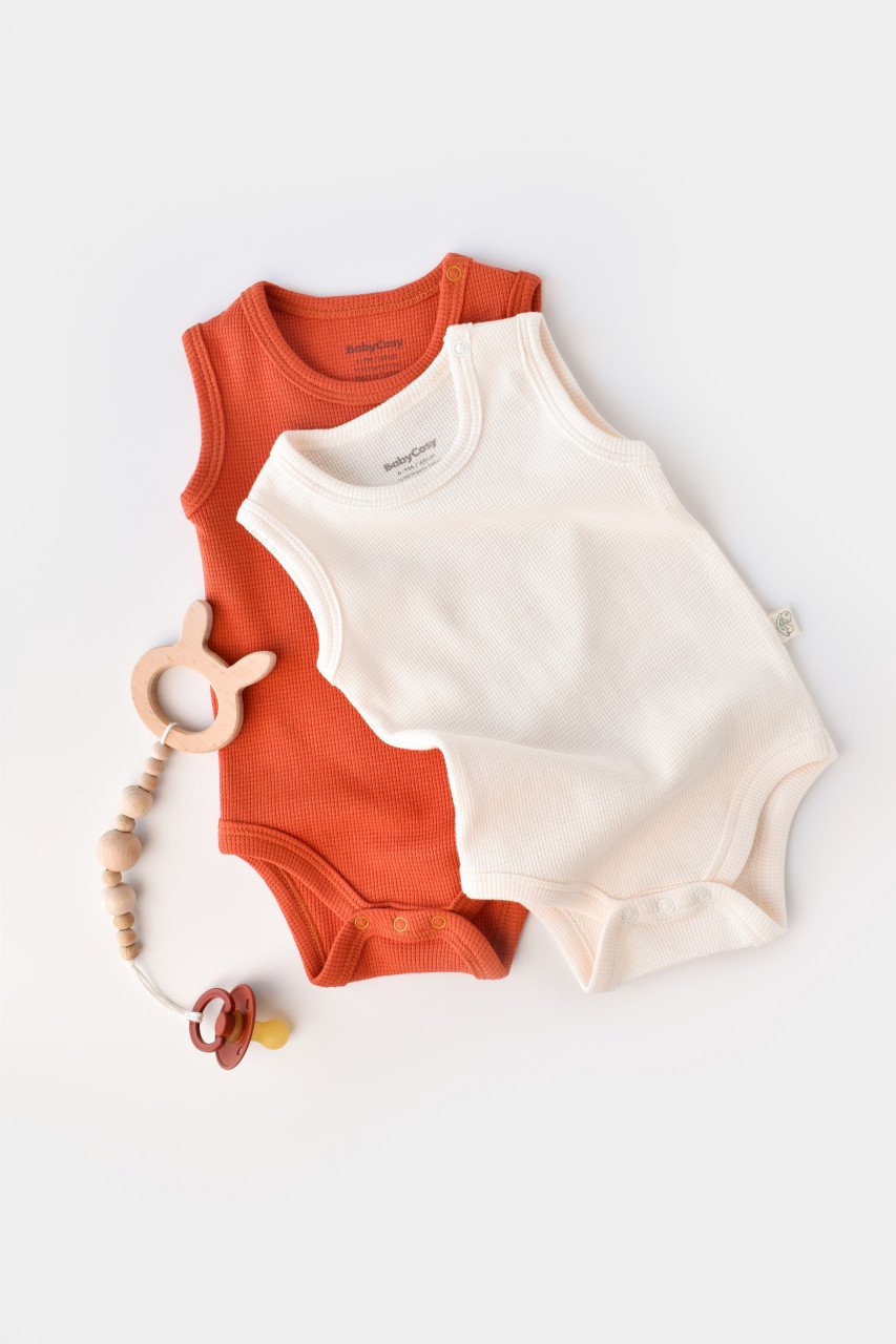 Set 2 body-uri fara maneci bebe unisex -100% bumbac organic -Scortisoara/Ecru