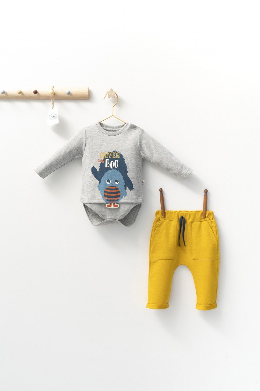 Set cu pantalonasi cu buzunare si body cu maneca lunga pentru bebelusi Monster