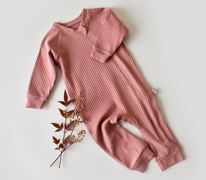 Salopeta cu fermoar cu maneca lunga si pantaloni lungi din 95%bumbac organic si 5% elastan - Rose