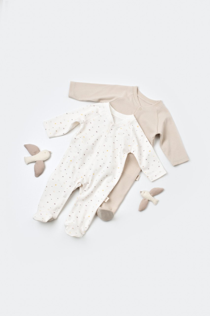 Set 2 salopetele cu maneca lunga si pantaloni lungi cu botosei - 100%bumbac organic - Ecru cu buline